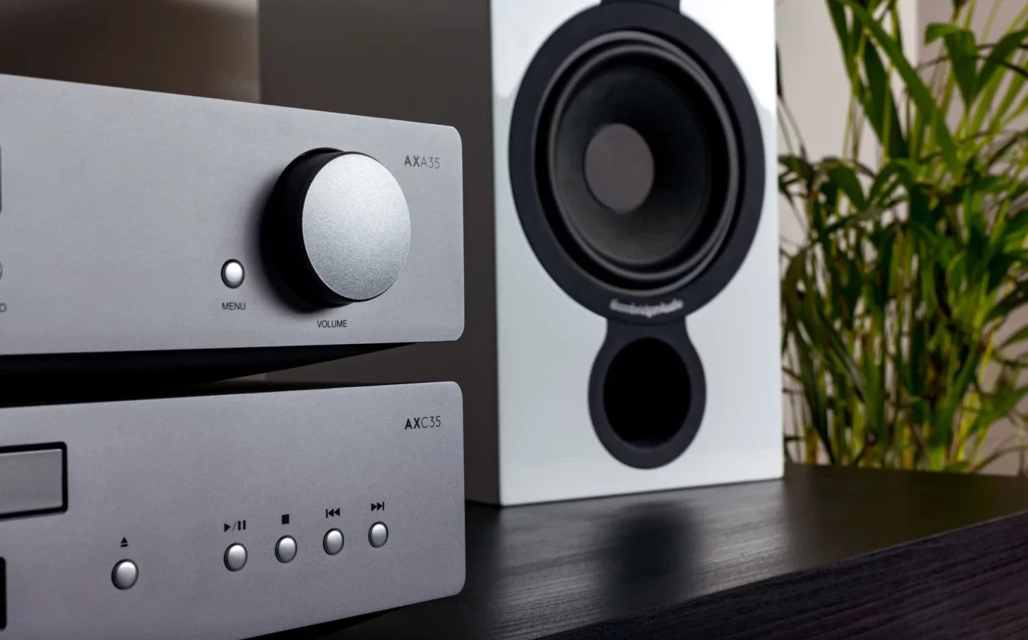 AXC35 Reproductor CD con DAC Wolsfon y control remoto | Cambridge Audio
