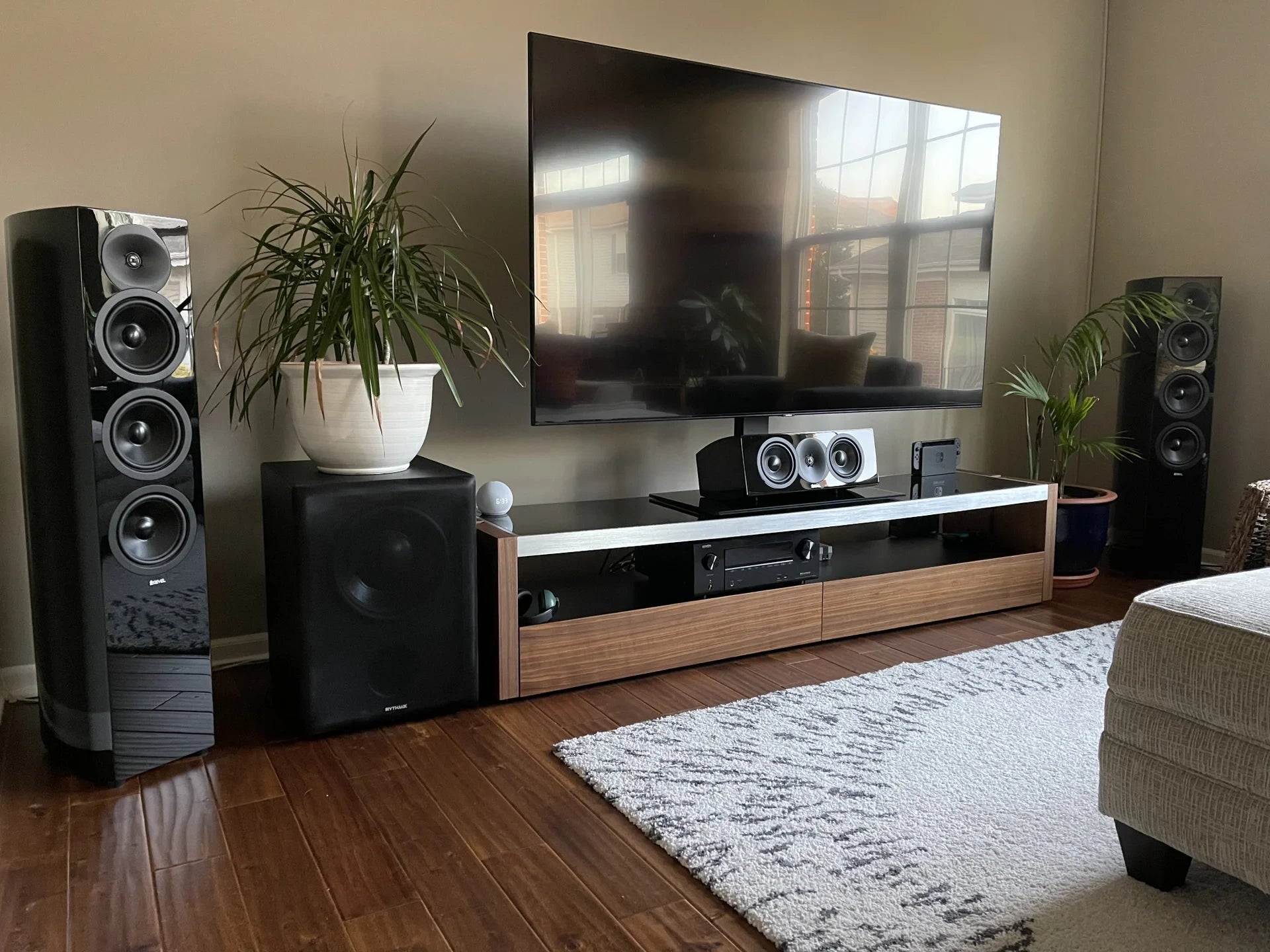 F36 Par de bocinas tipo torre | Revel