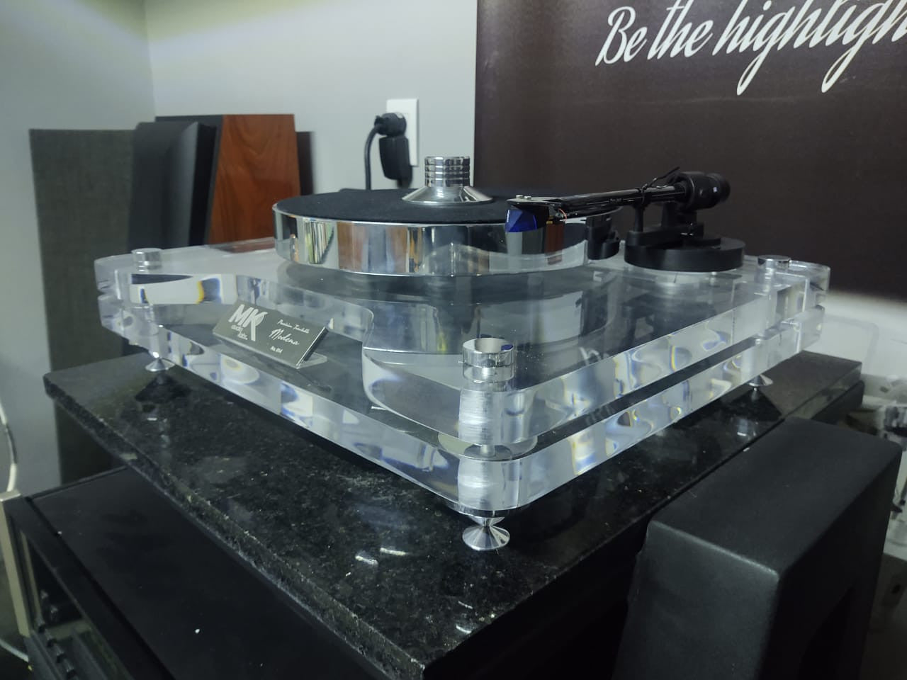MK Audiolabs Tornamesa Modena transparent edition