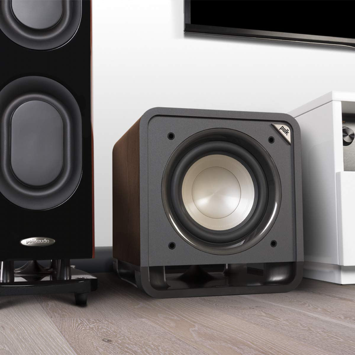 HTS 10 Subwoofer 10" y 200W  ideal para cine en casa y música | Polk Audio