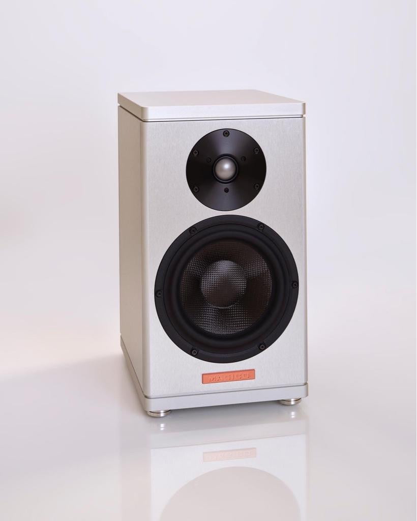 A1 Silver Par de bocinas de repisa 2 vias | Magico