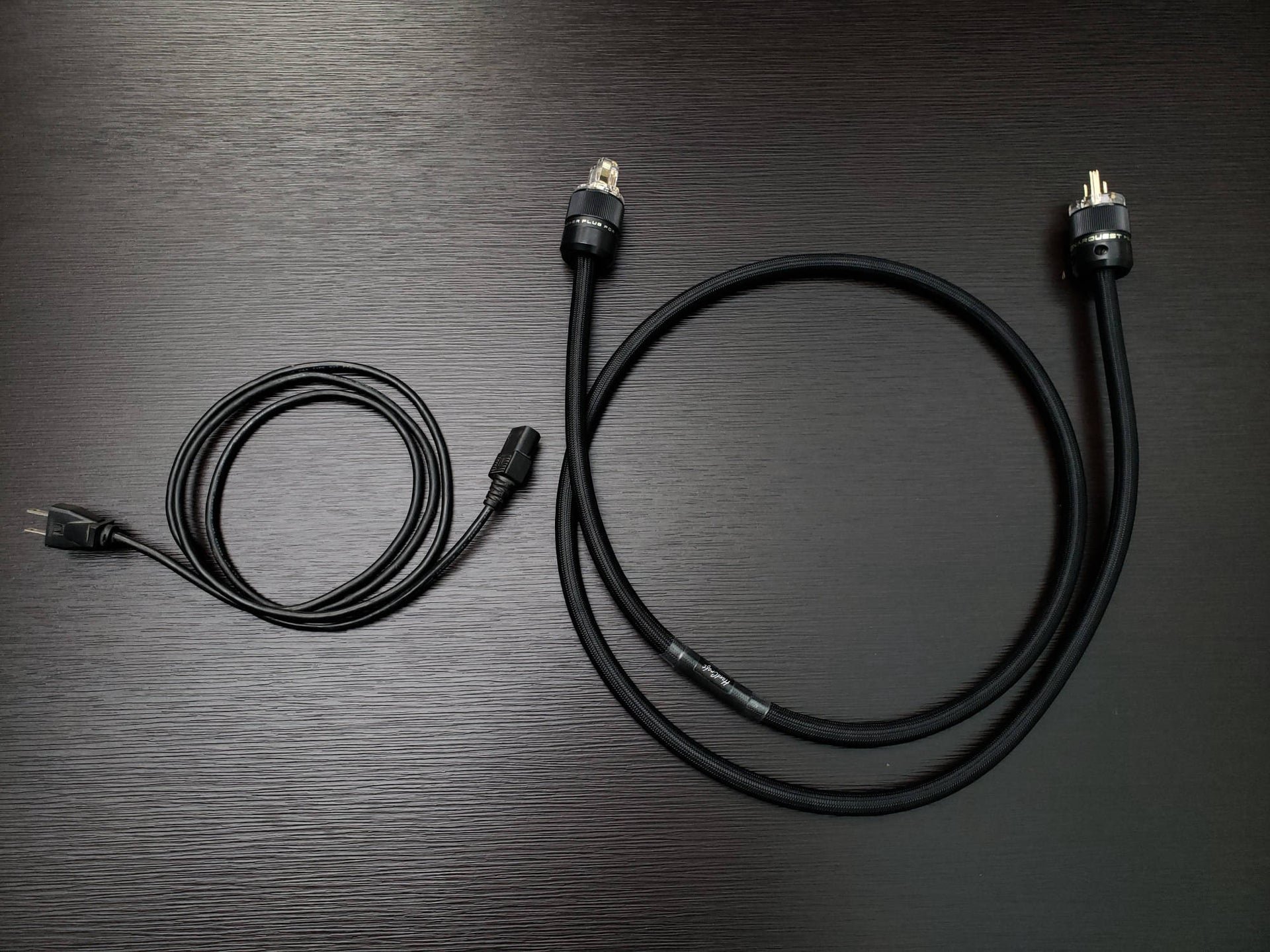 Reference Current cable de poder | Handcraft