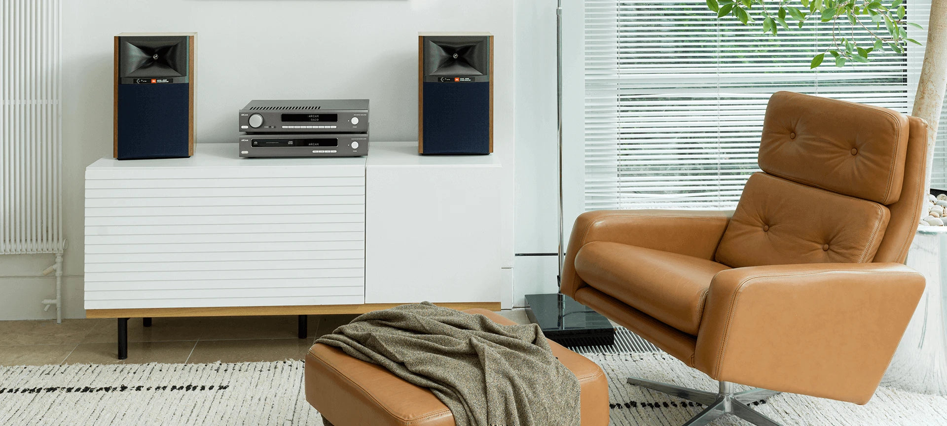 4309 Par de bocinas de repisa 2 vias | JBL