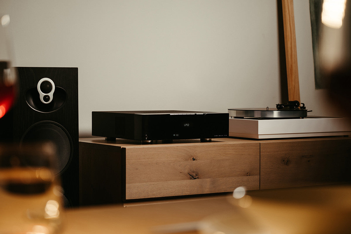 Majik DSM todo en uno Streamer DAC con amplificador y HDMI integrado | Linn