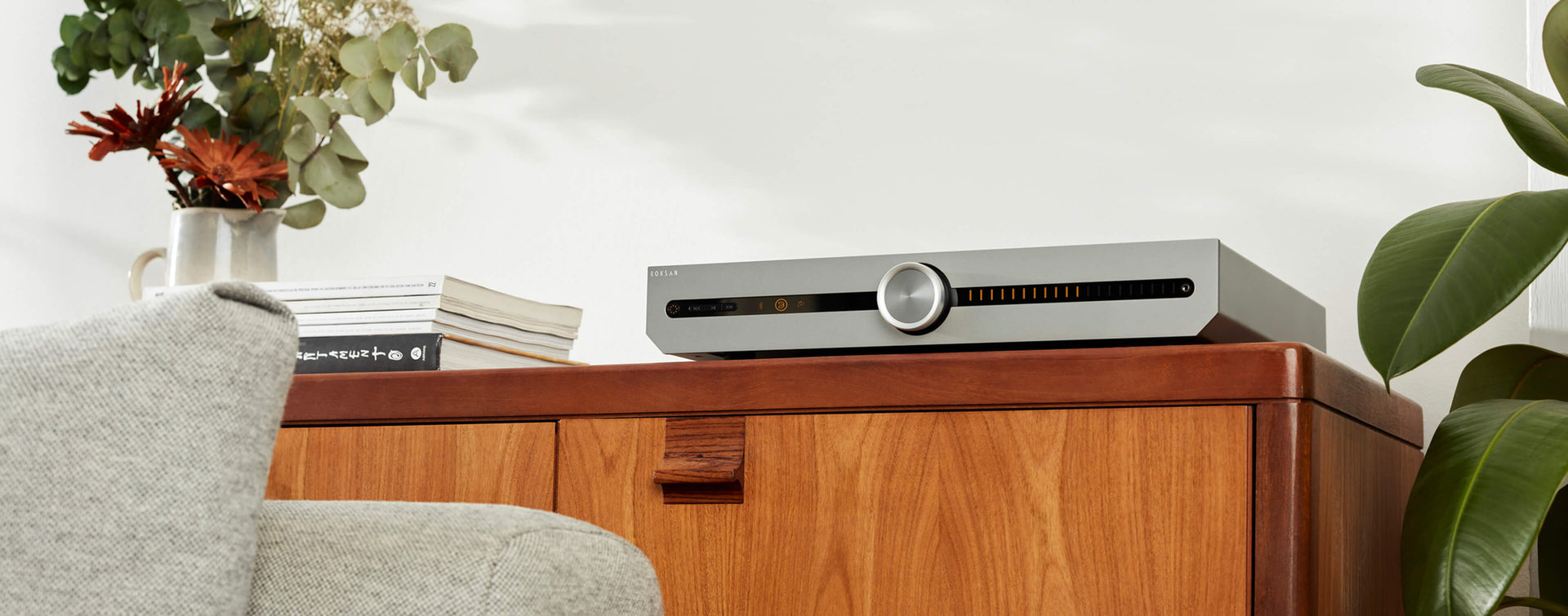 Roksan Attessa | Amplificador Integrado con DAC y Bluetooth | Diseño Británico HiFi con Conectividad Moderna | JMI Audio
