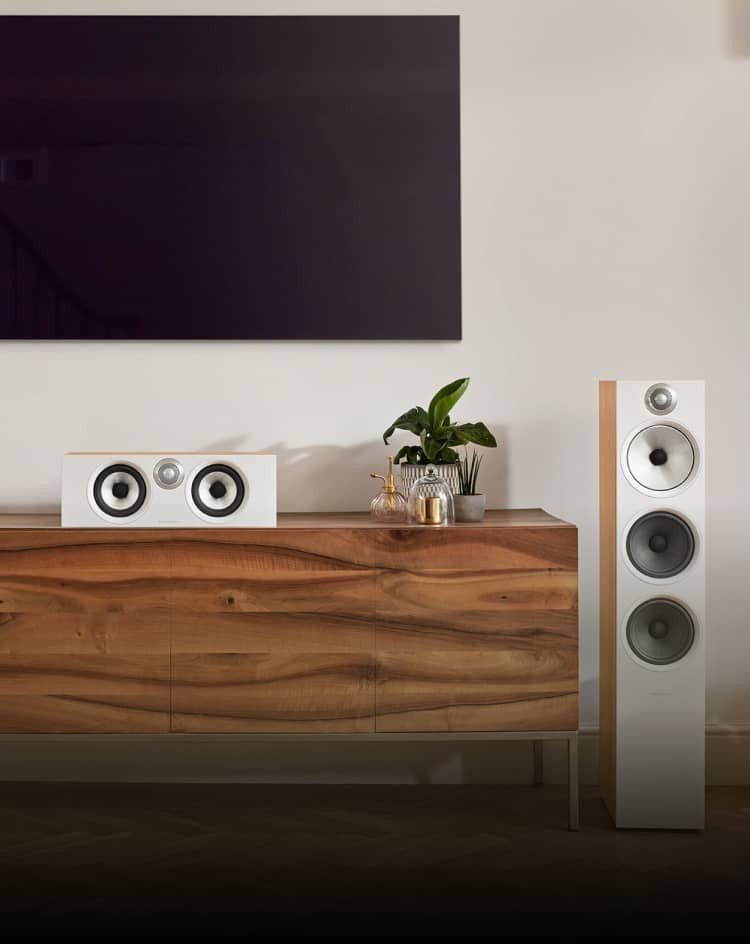 HTM6 S2 Anniversary Edition Canal Central | Bowers & Wilkins
