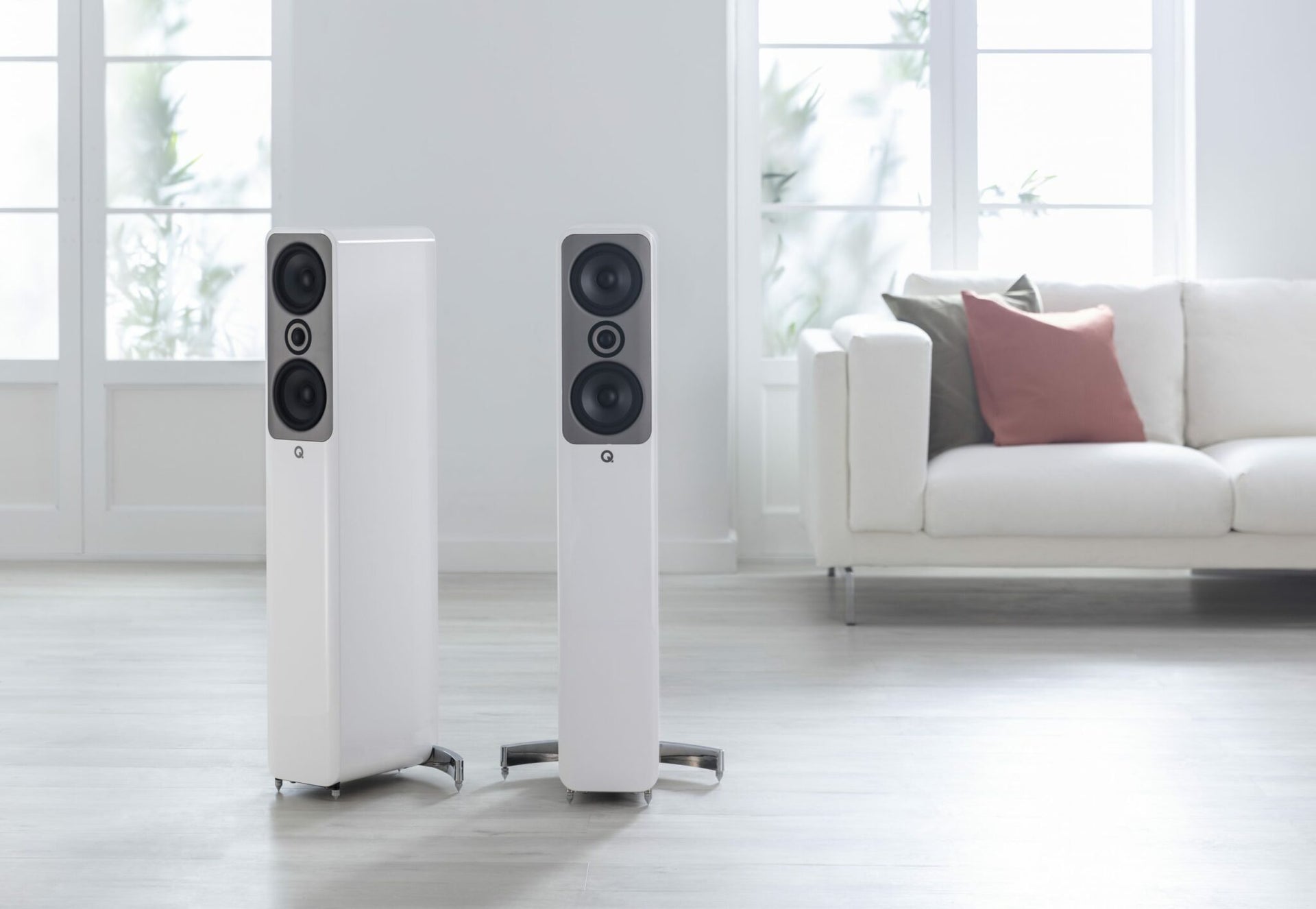 Q Acoustics Concept 50 | Bocinas de Piso HiFi | Diseño Elegante y Sonido de Alta Fidelidad | JMI Audio