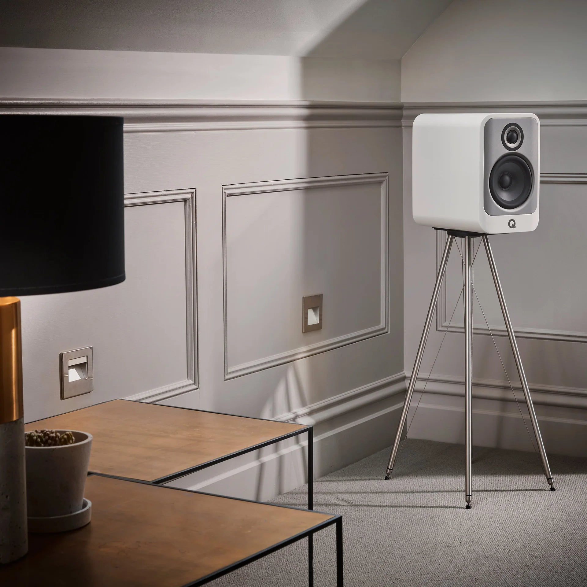 Q Acoustics Concept 30 | Bocinas de Repisa HiFi | Diseño Minimalista y Sonido de Alta Precisión | JMI Audio