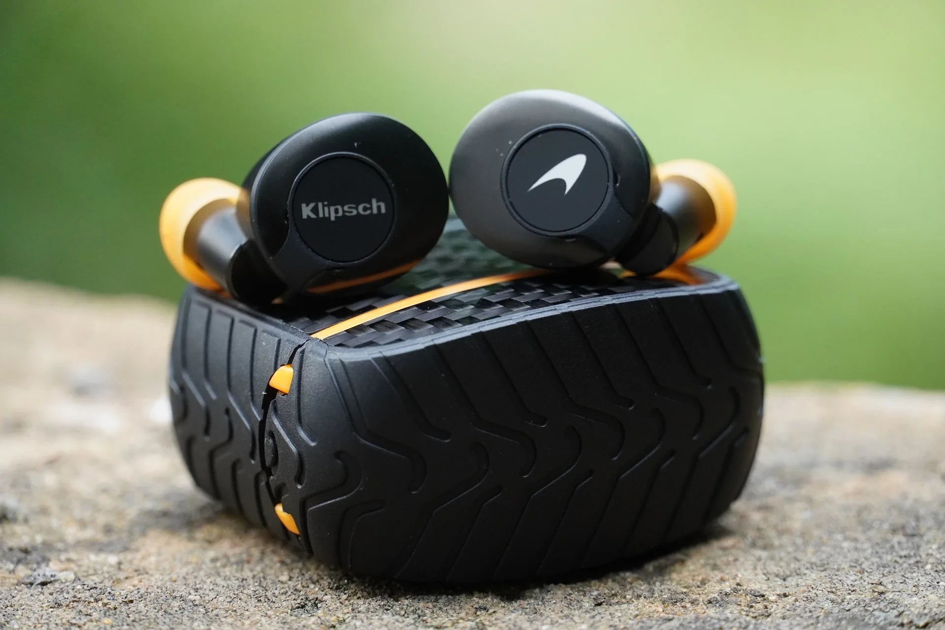 T5 II TRUE WIRELESS ANC Audífonos Deportivos Inalámbricos McLaren | Klipsch