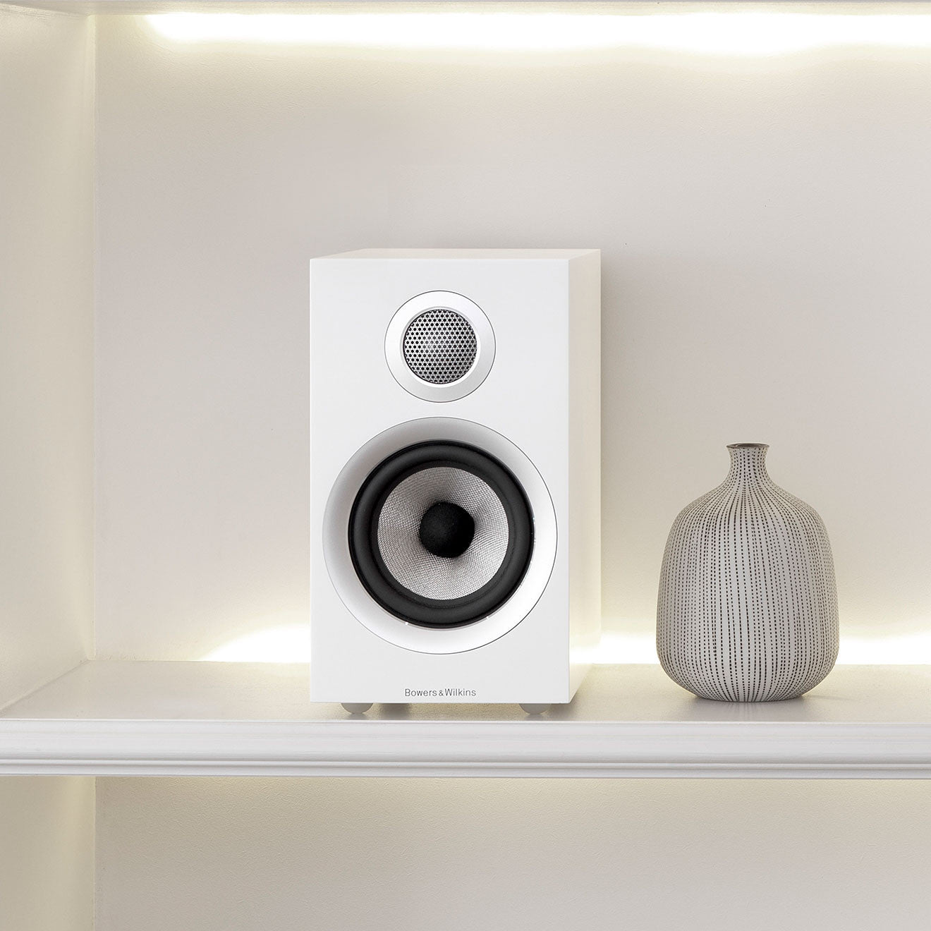 Bowers & Wilkins 707 S2 Par de bocinas