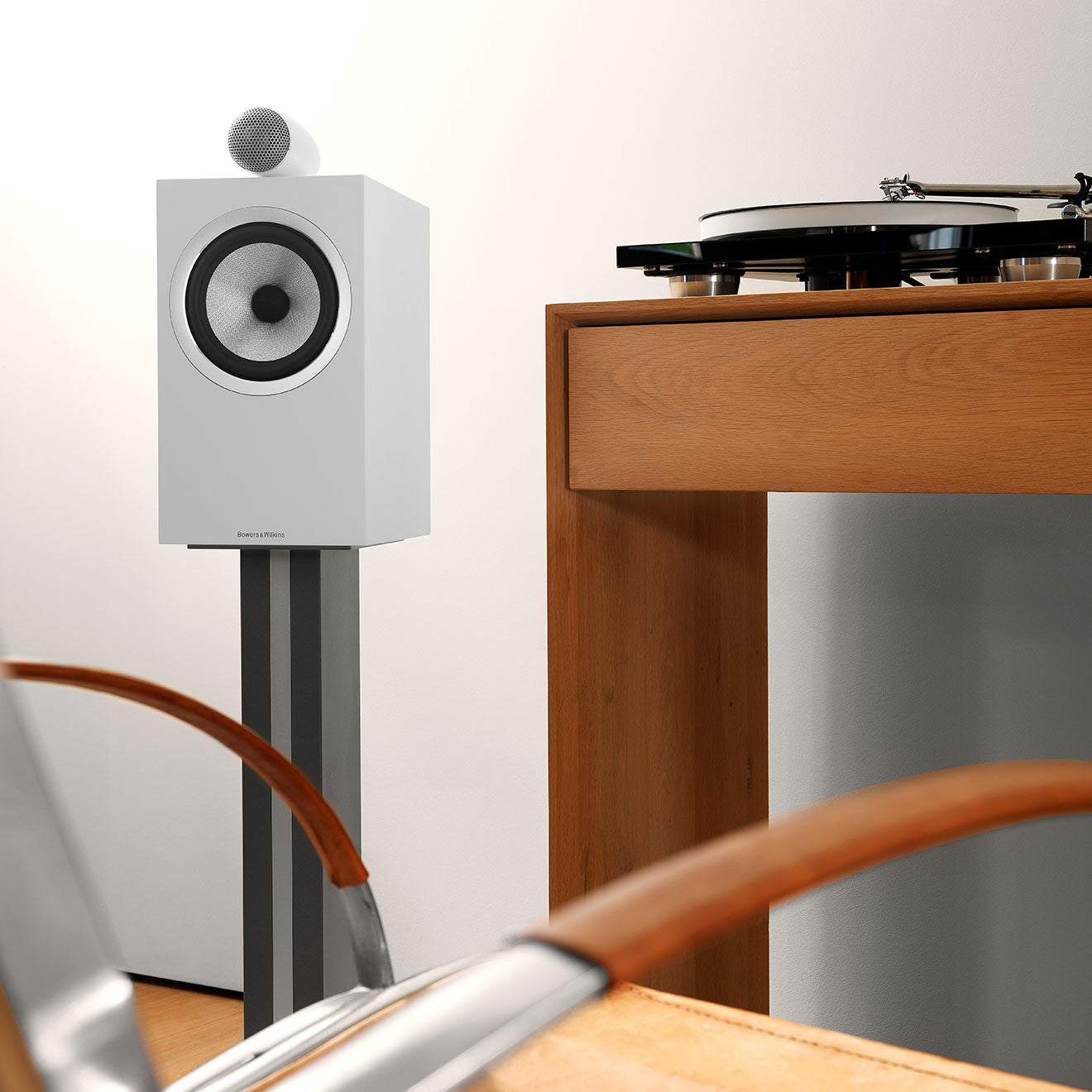 Bowers & Wilkins 705 S2 Par de bocinas estilo repisa