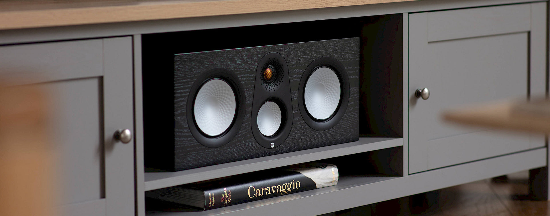 Monitor Audio Silver Centre C250 7G | Bocina Central 3 Vías con C‑CAM RST II y Diseño Sellado | Diálogos Claros, Estética Refinada | JMI Audio